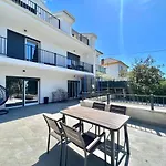 Apartment Fantasia Del Mare And Dramalj