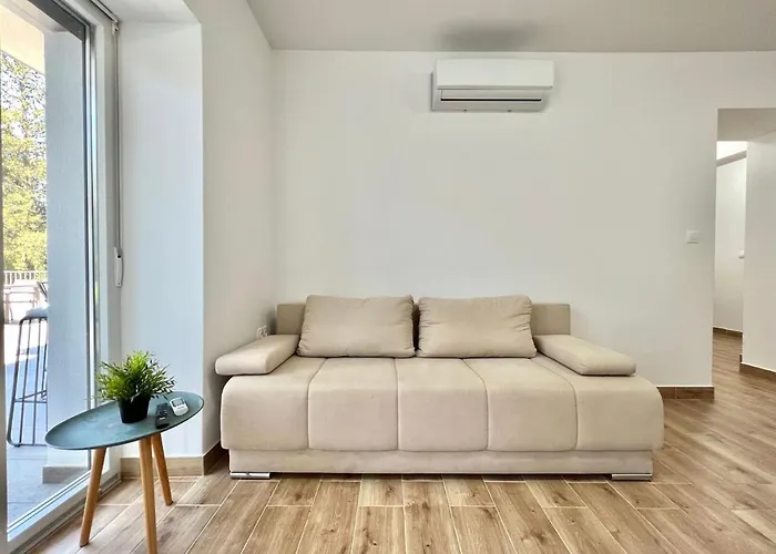 Fantasia Del Mare And Апартаменты Драмаль